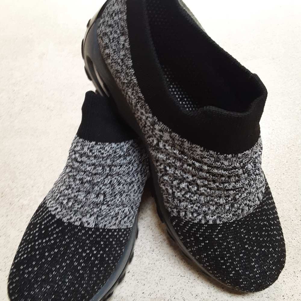 Shoes like new.  Worn maybe 3 times